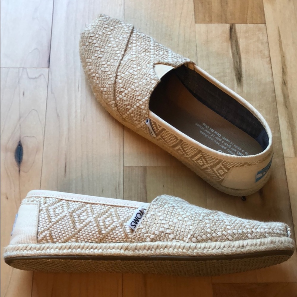 Toms slip on shoes